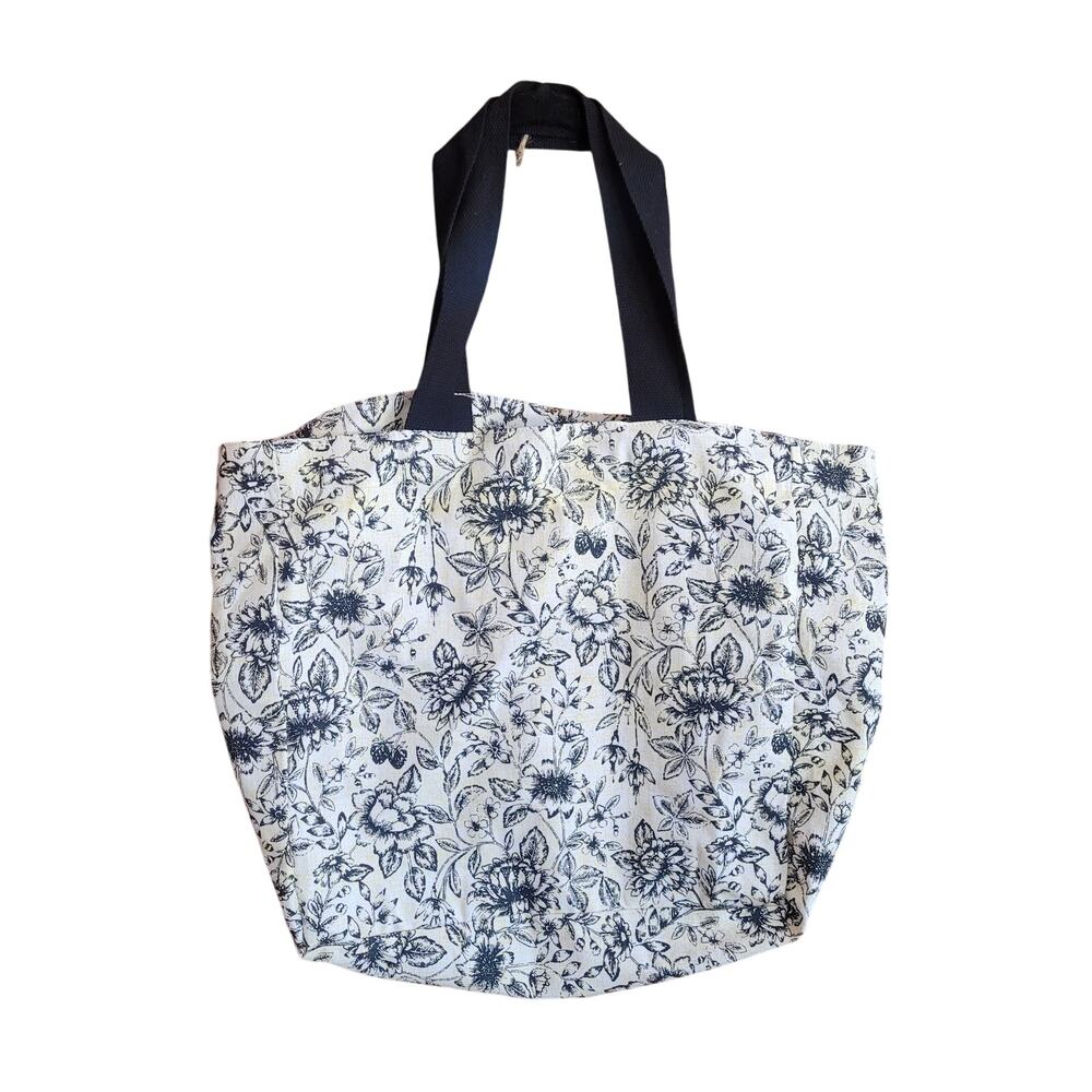 Classic Reusable Shopping Tote Bag Black and Cream NWT Floral